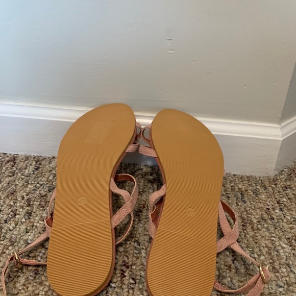 Pink summer sandals - Picture 2 of 2